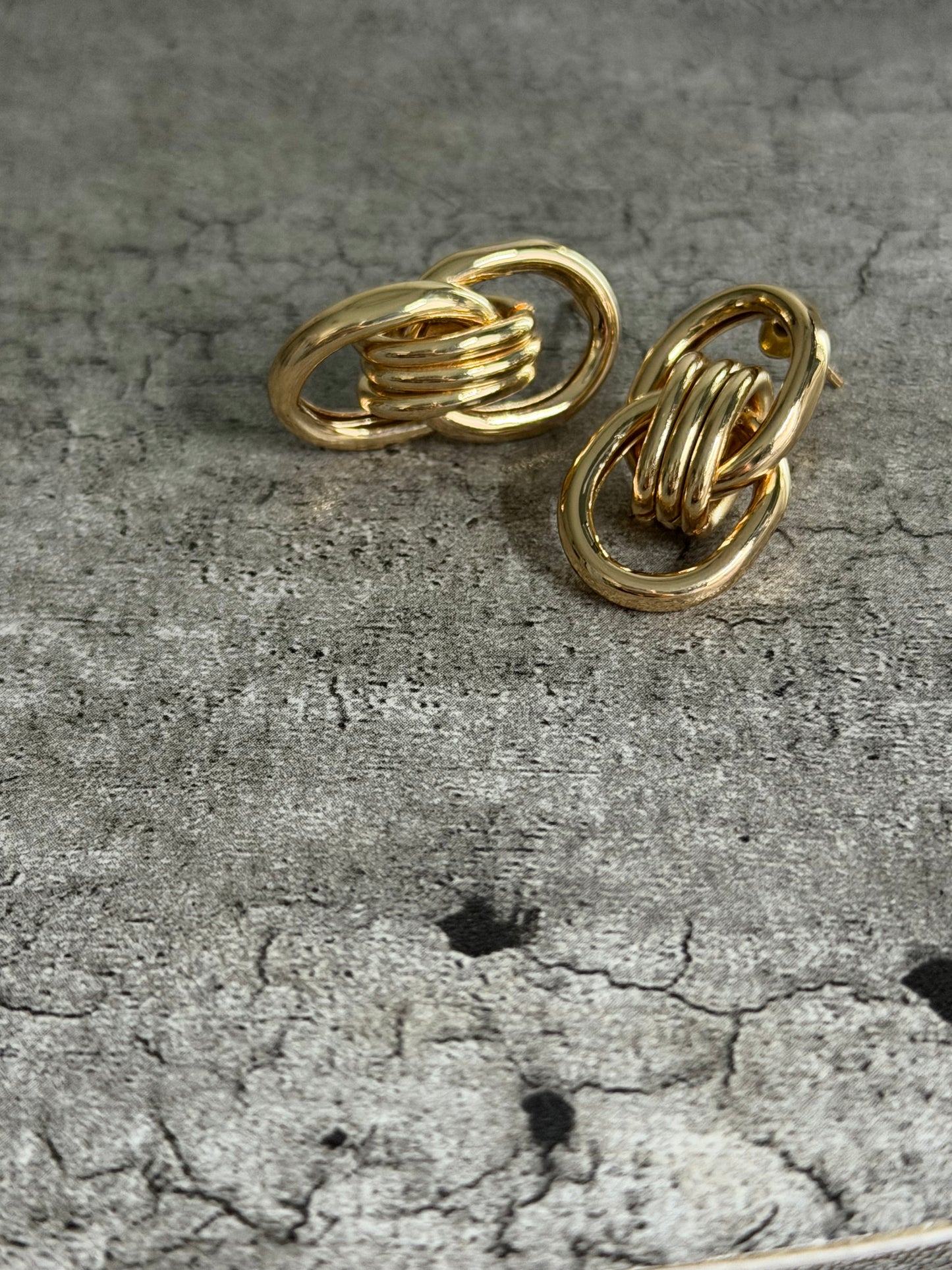 Hayden Link Earrings (Gold)