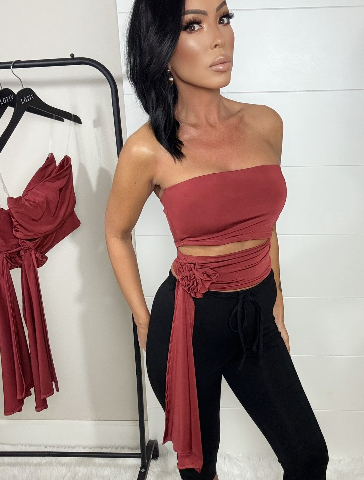 Lorel Flower Bud Strapless Top (Crimson)