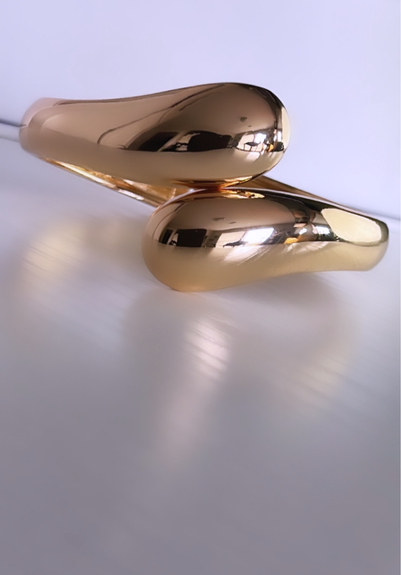 Waterdrop Bangle Bracelet (Gold)