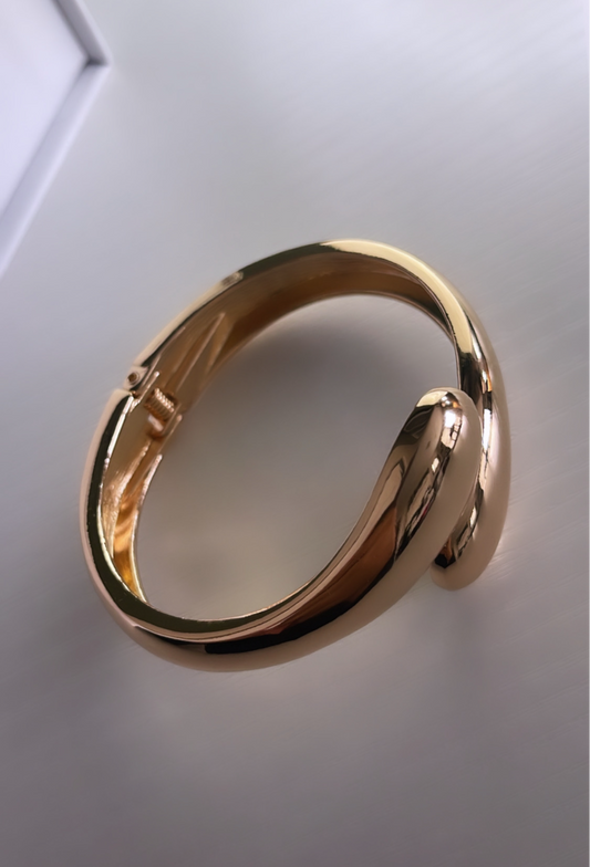 Waterdrop Bangle Bracelet (Gold)