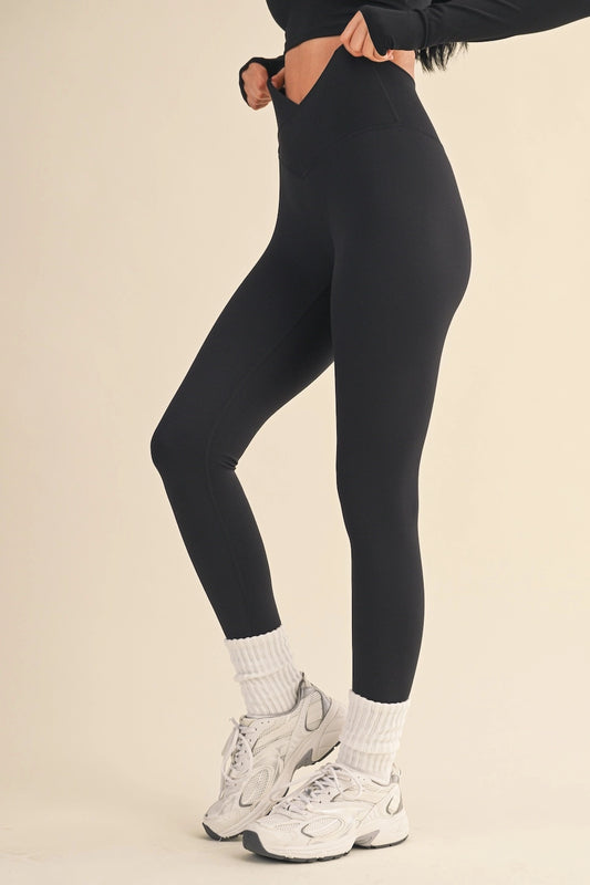KIM STUDIO CROSSOVER LEGGINGS (BLACK)