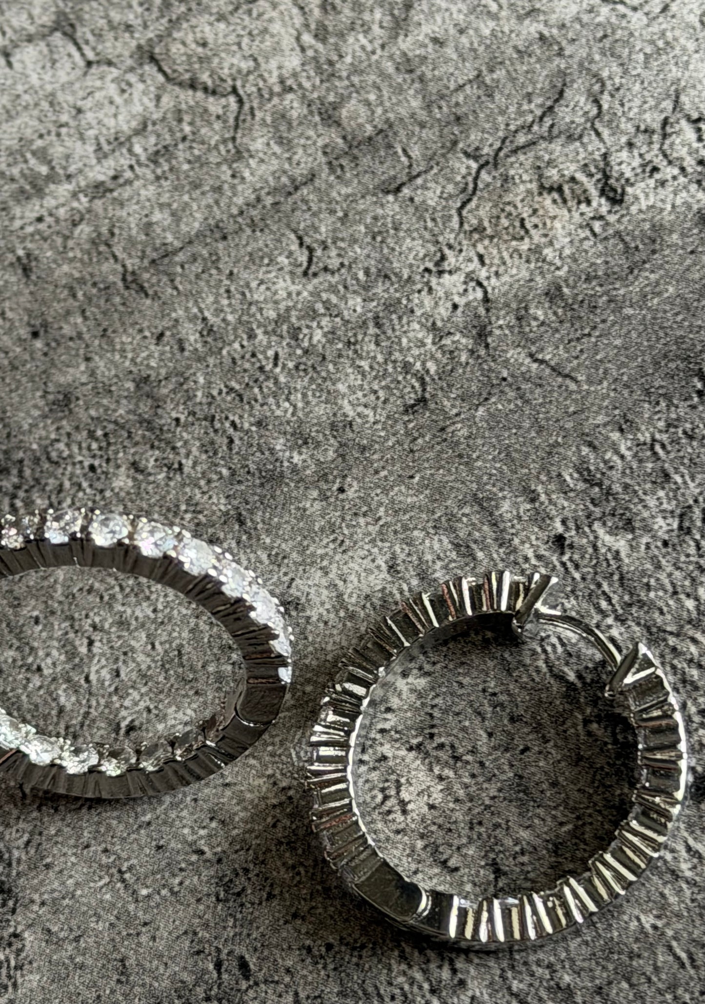 'You Remind Me' Rhinestone Hoop Earrings (Silver)