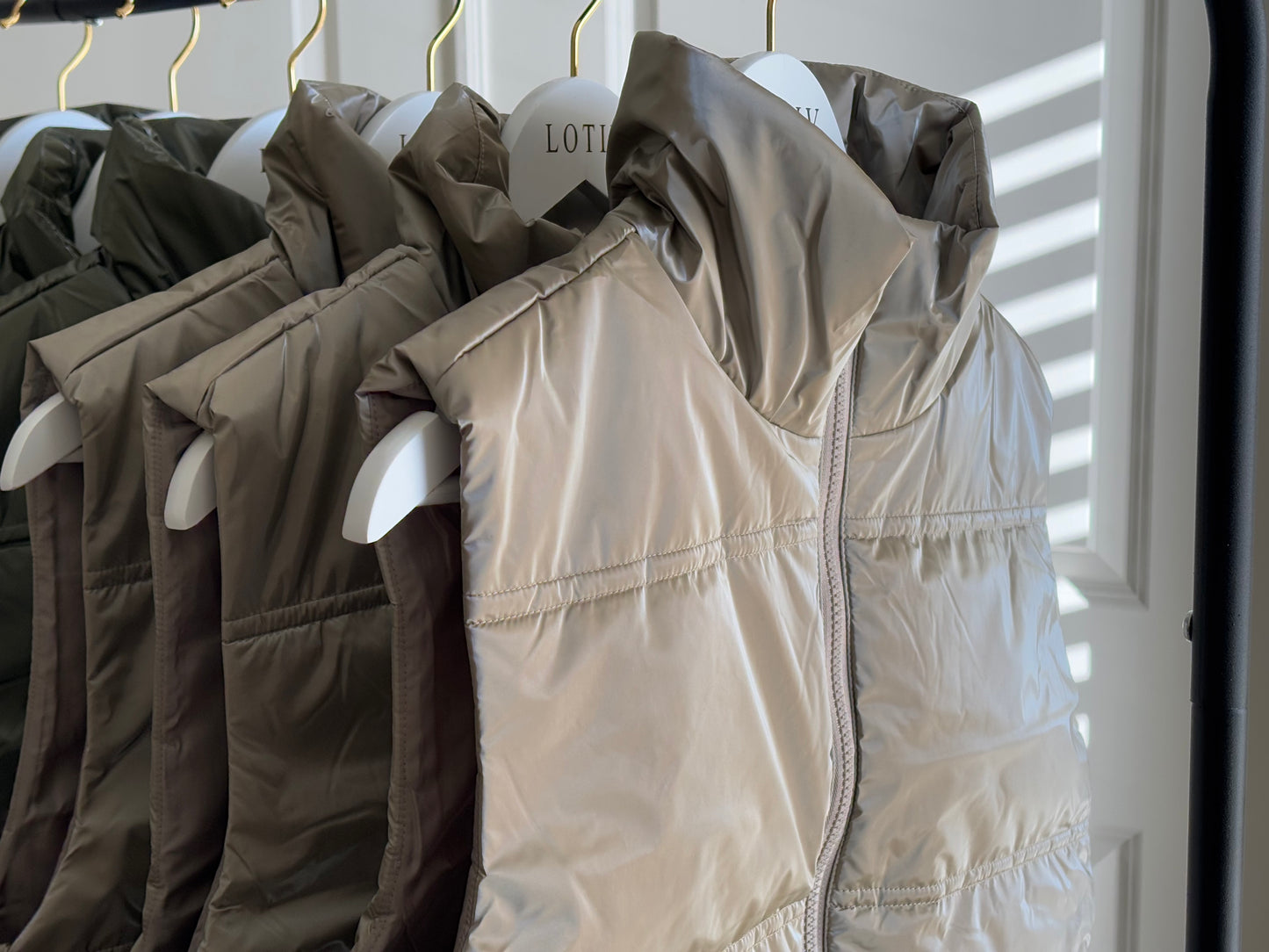 Sierra Shiny Puffer Vest ( Beige)