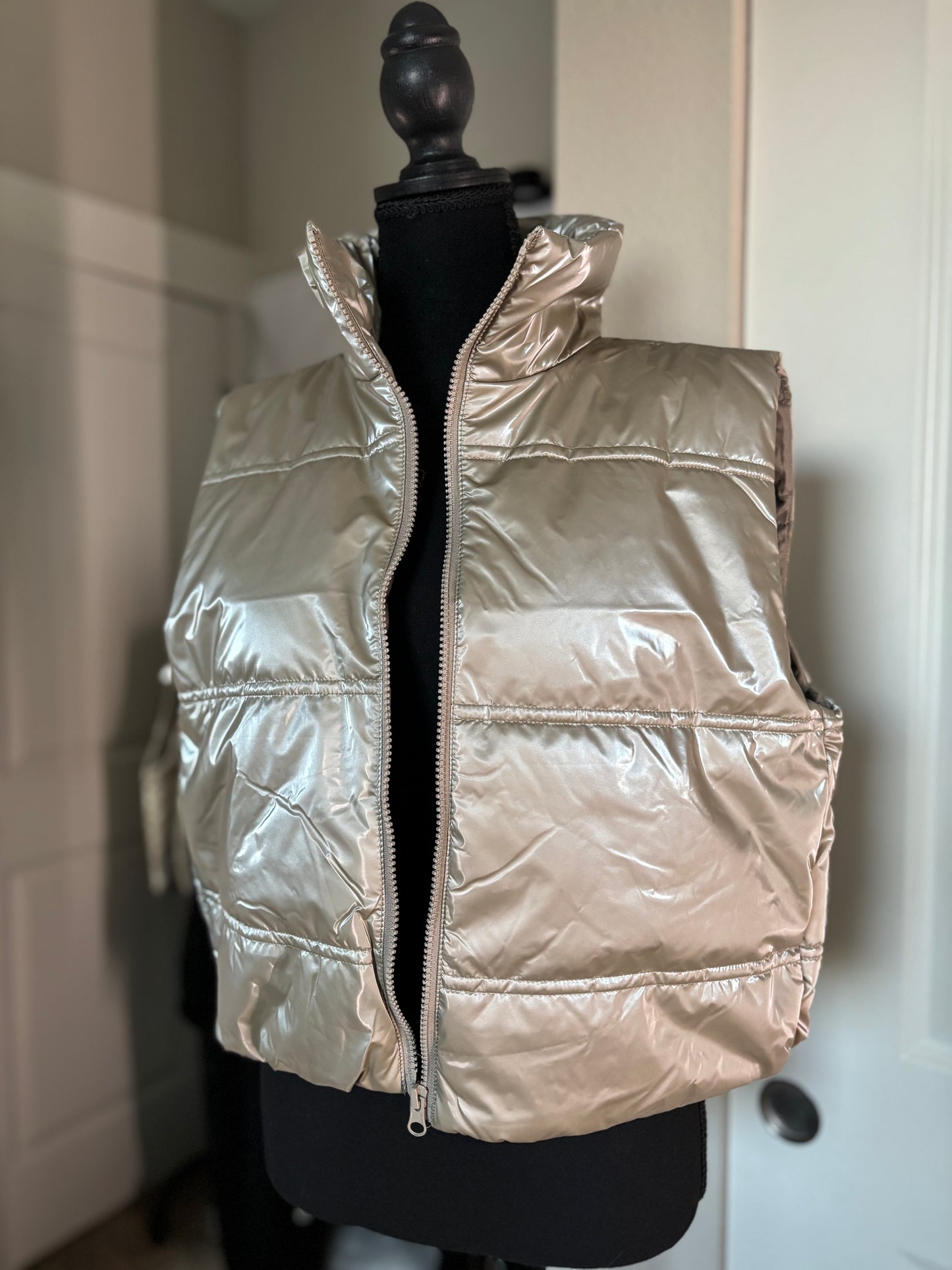 Sierra Shiny Puffer Vest ( Beige)