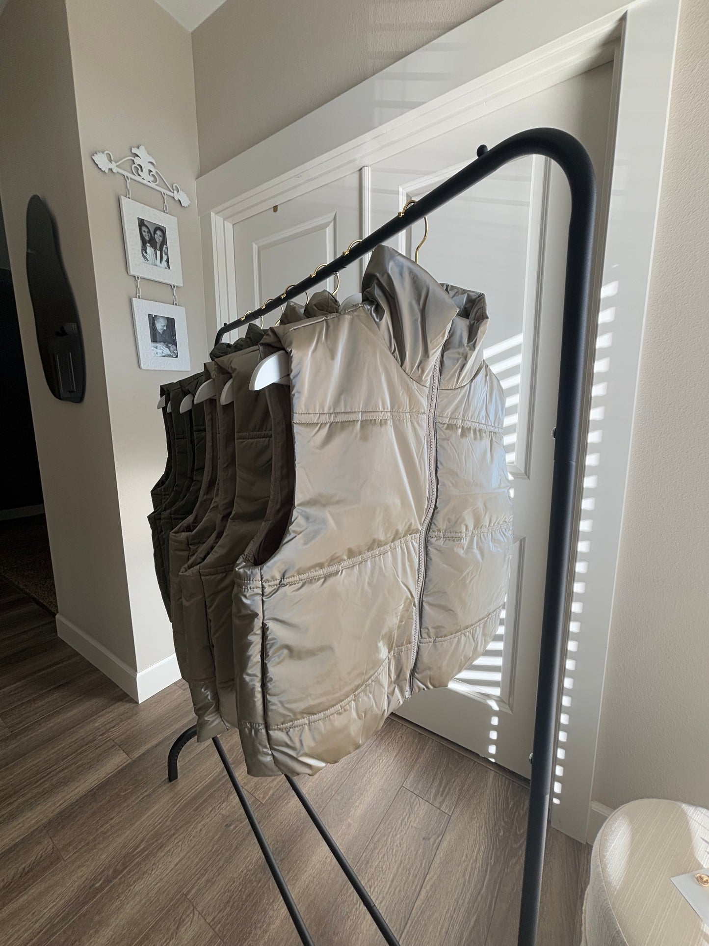 Sierra Shiny Puffer Vest ( Beige)