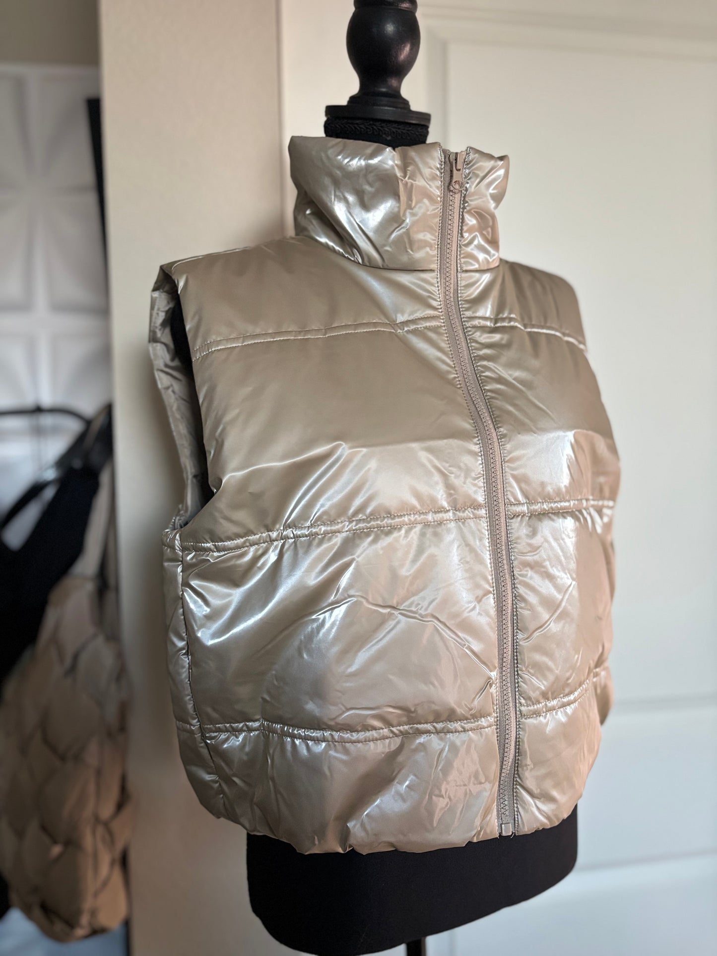 Sierra Shiny Puffer Vest ( Beige)