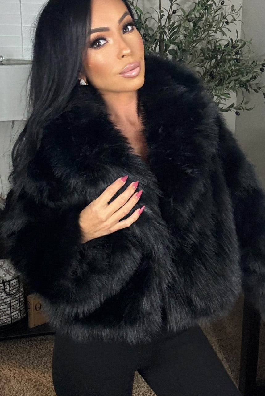 Lotiv Faux Fur Coat (Black)