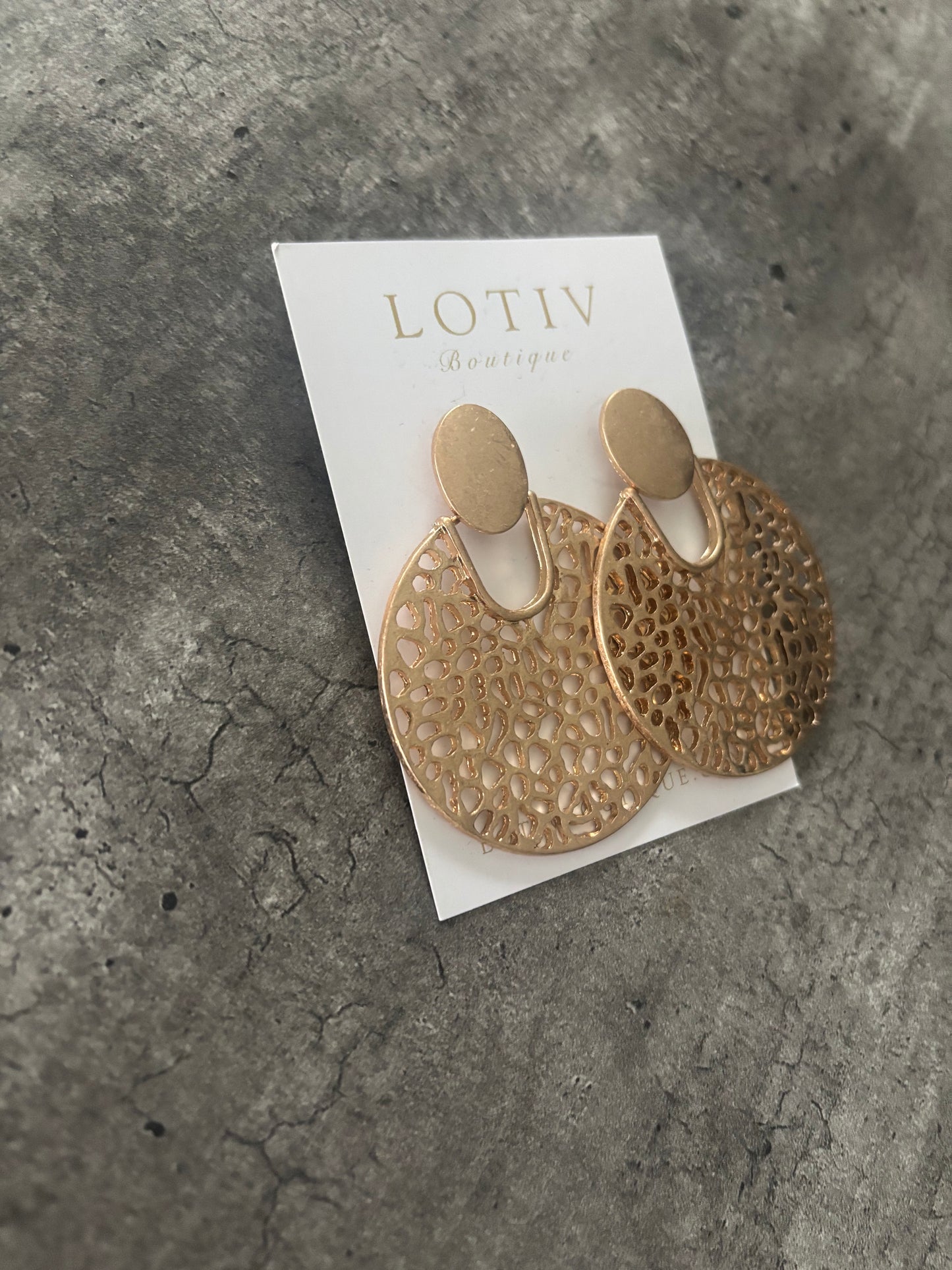 Chella  Filigree Disc Boho Earrings (Gold)