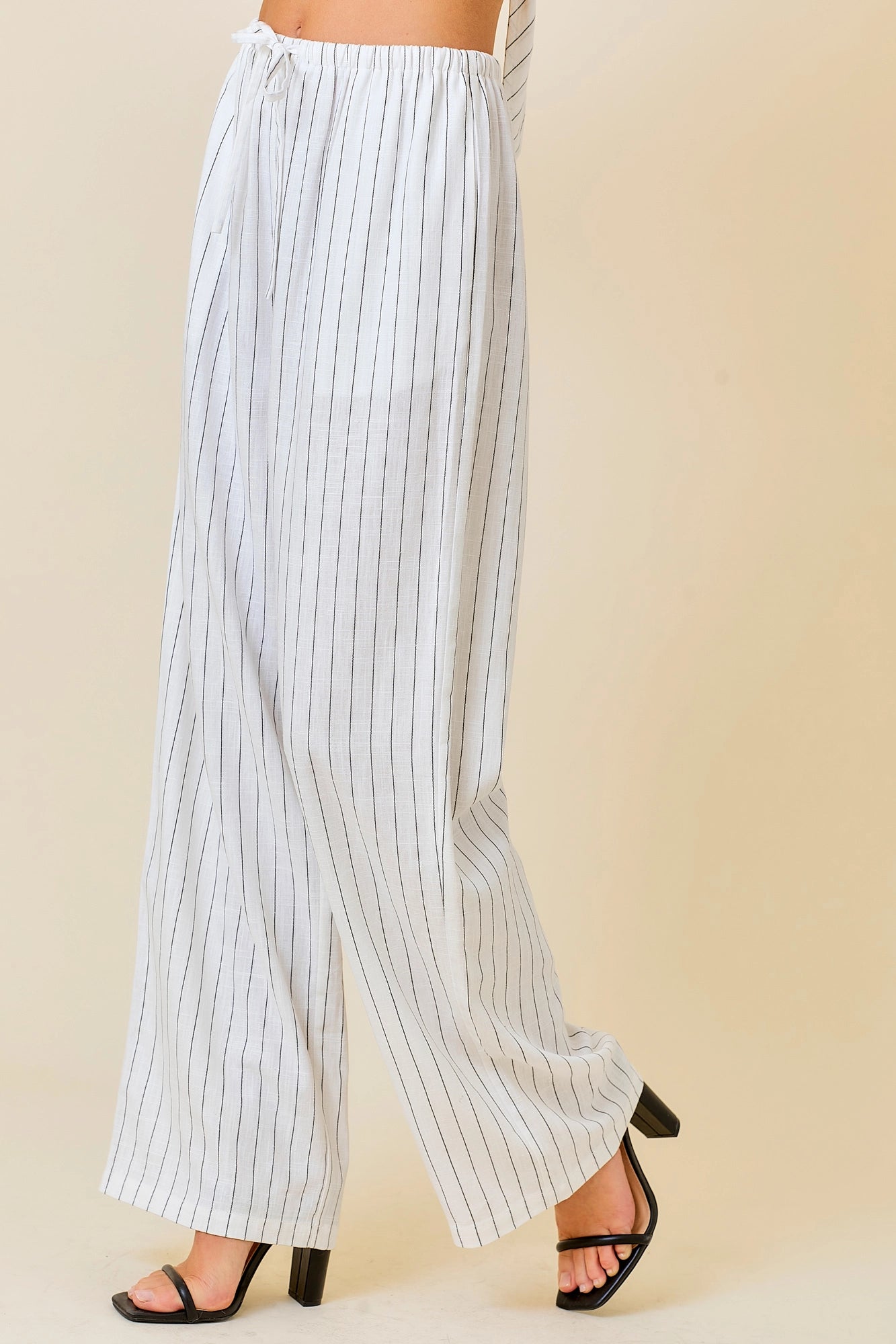 The Hamptons Striped Linen Set (White)