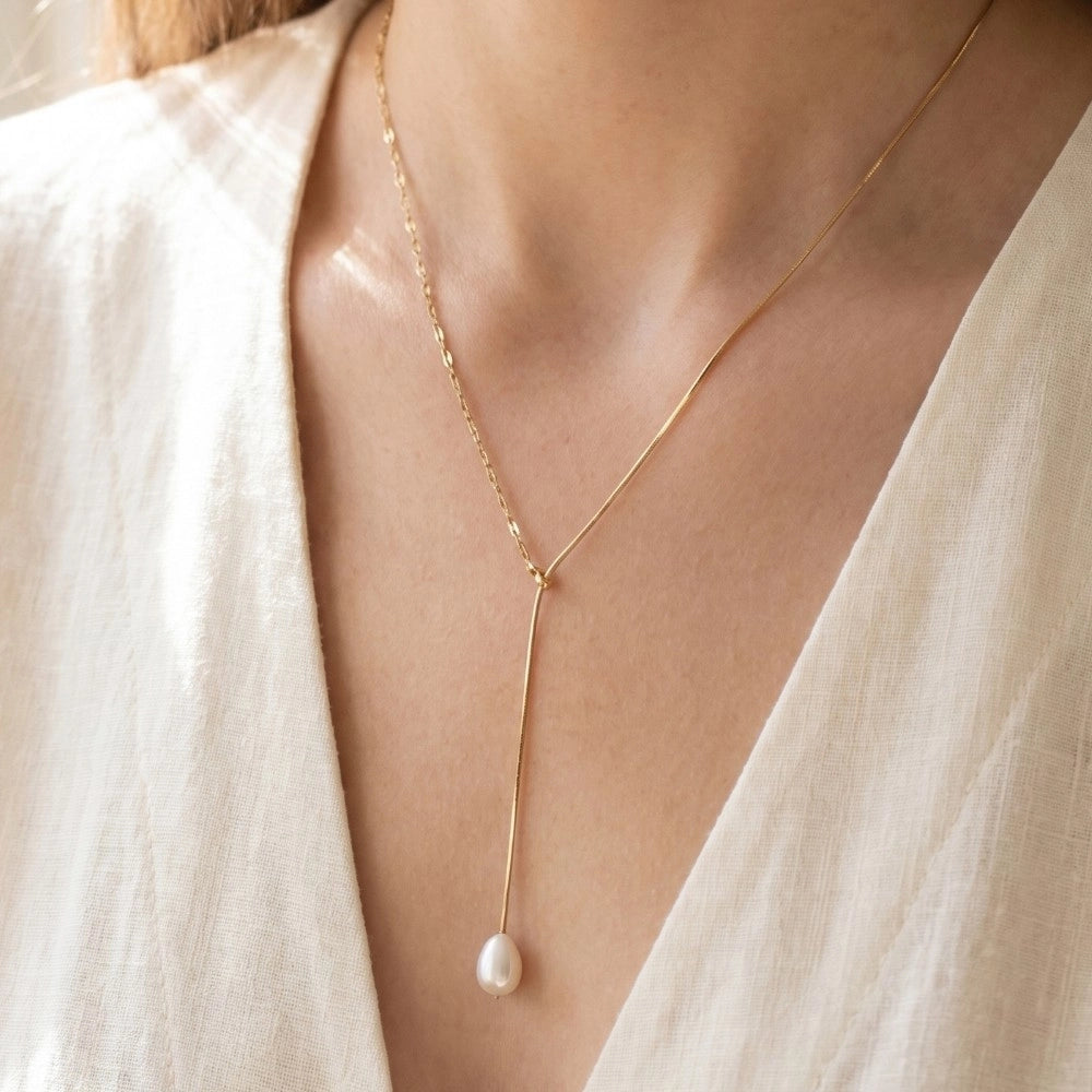 The Pearl Drop Lariat Necklace