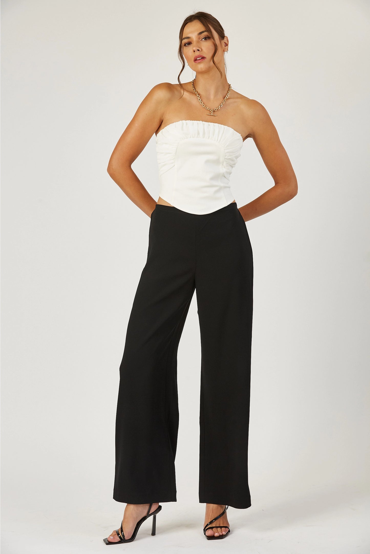 SUTTON STRAPLESS RUCHED TOP (WHITE)