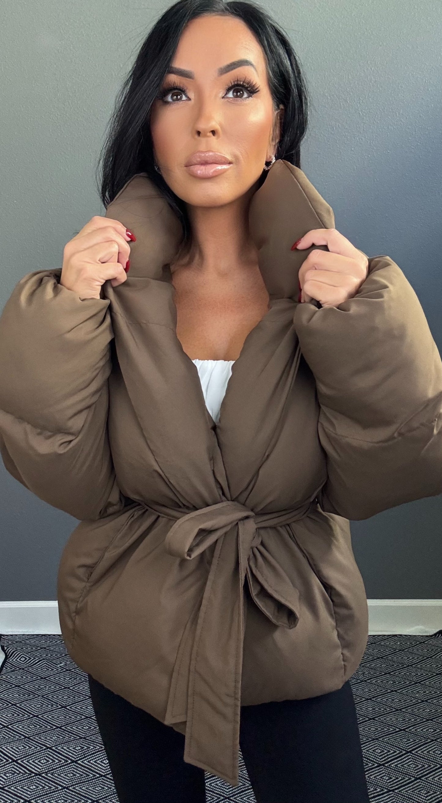 SOPHIA BELTED DOWN PUFFER COAT (BROWN)