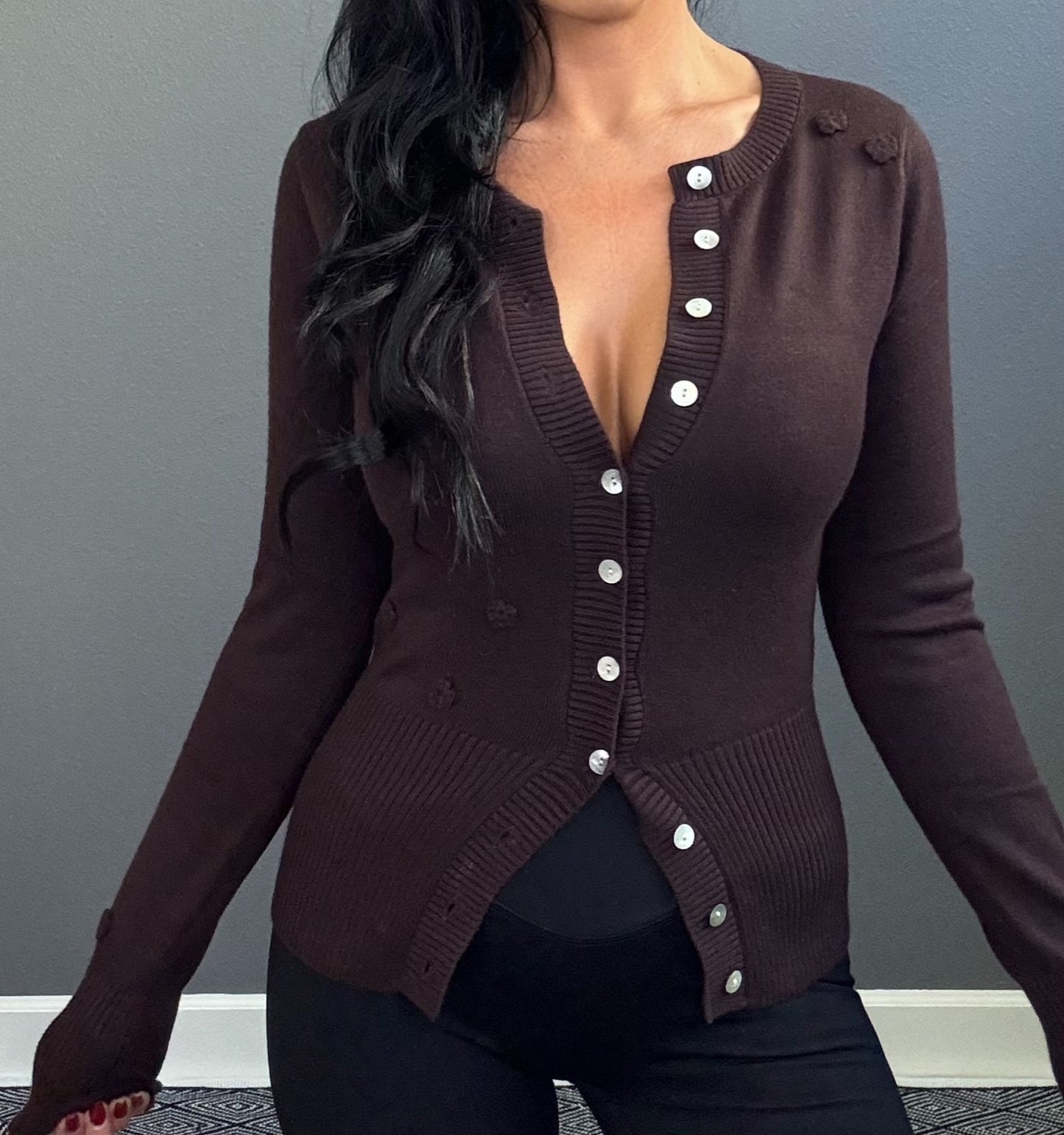 EMA FLOWER BUD KNIT CARDIGAN SWEATER (CHOCOLATE BROWN)