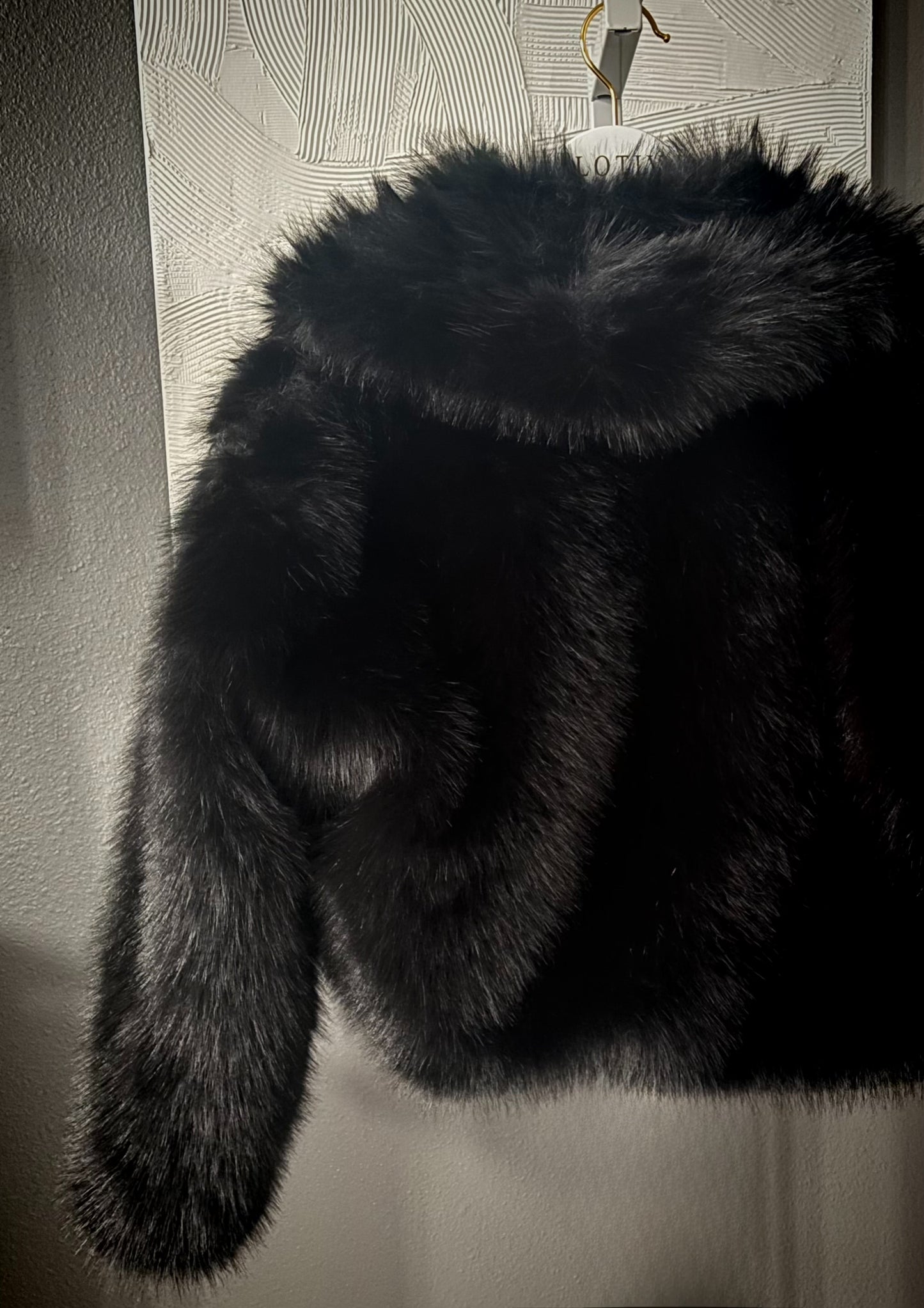 Lotiv Faux Fur Coat (Black)