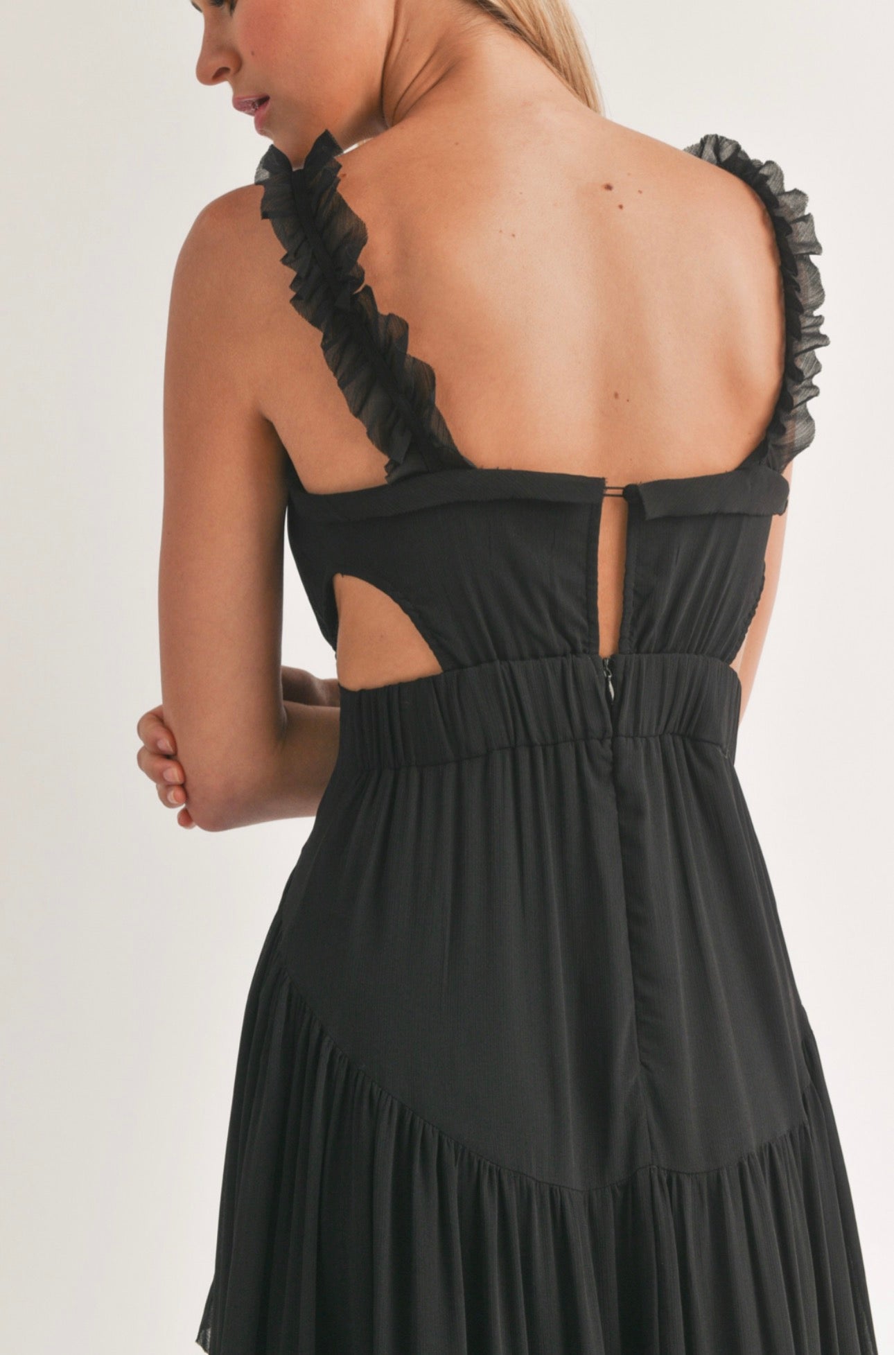 Golden Hour Chiffon Cutout Maxi Dress (Black)