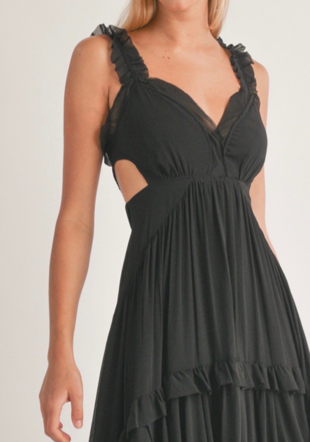 Golden Hour Chiffon Cutout Maxi Dress (Black)