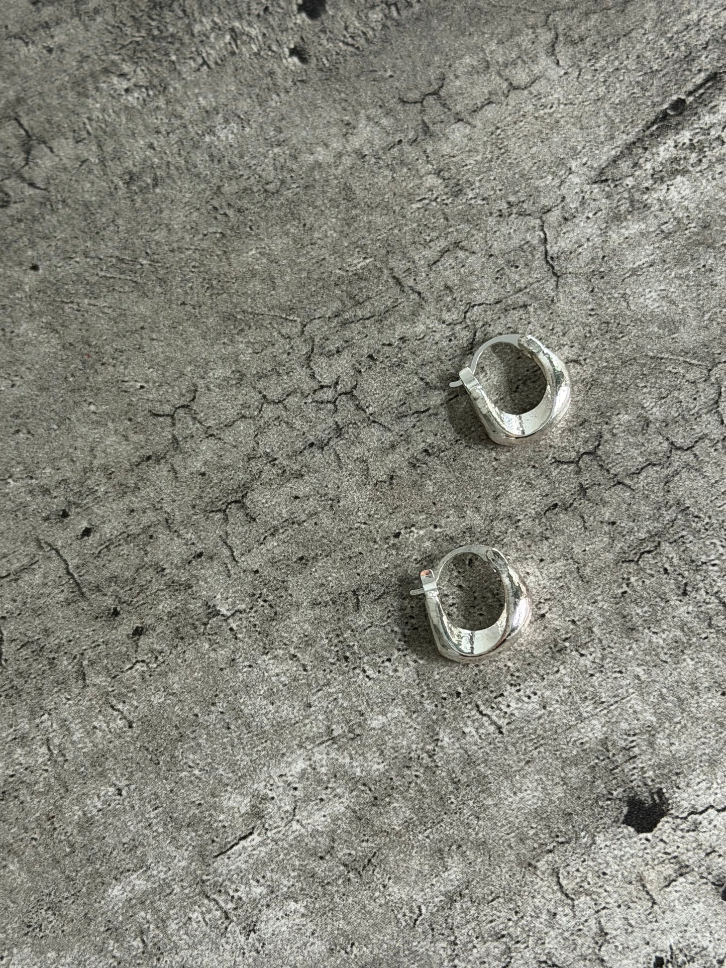 Silver hoop earrings LOTIV hoops