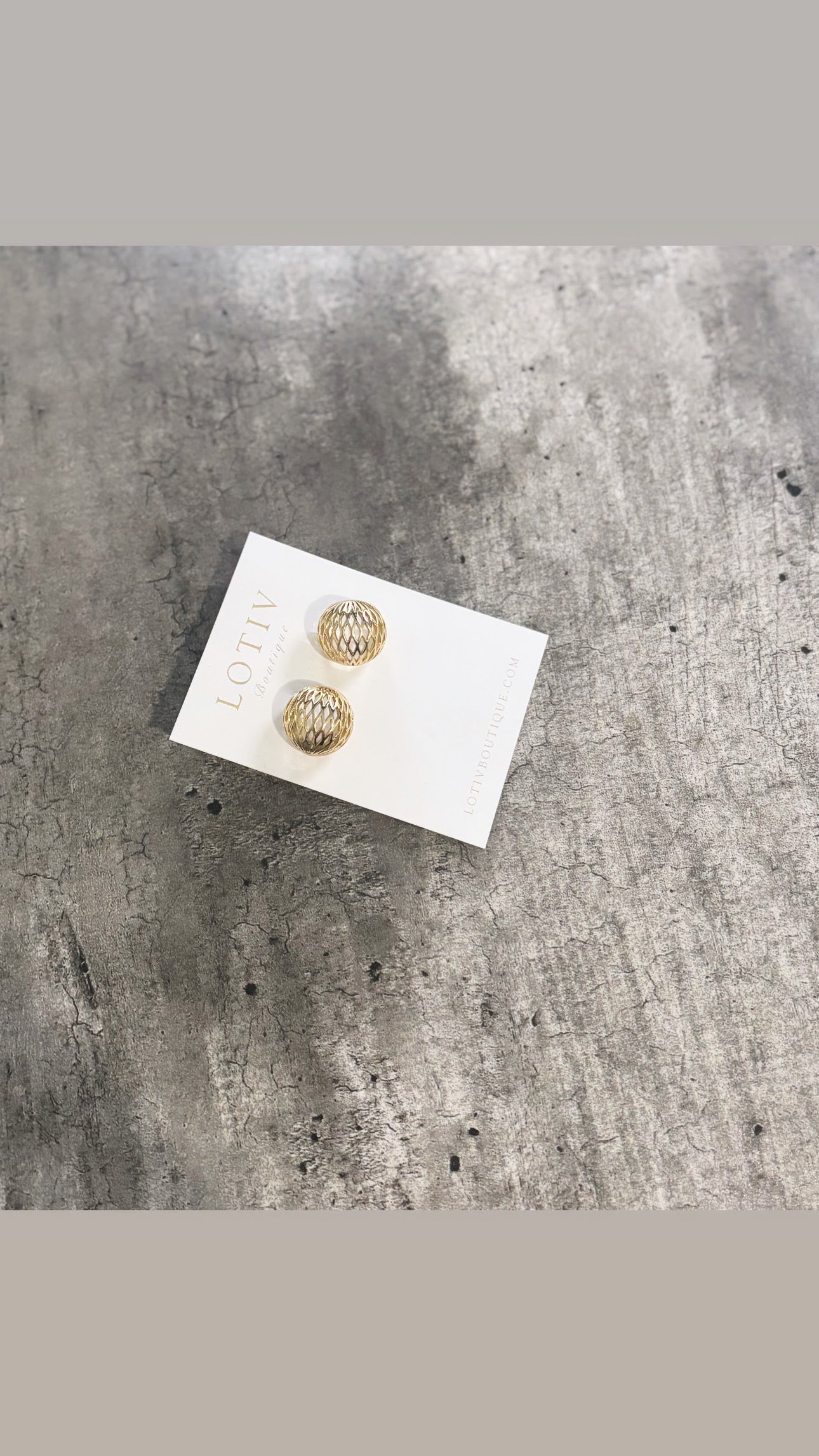 Bianca Round Lattice Stud Hoops (Gold)