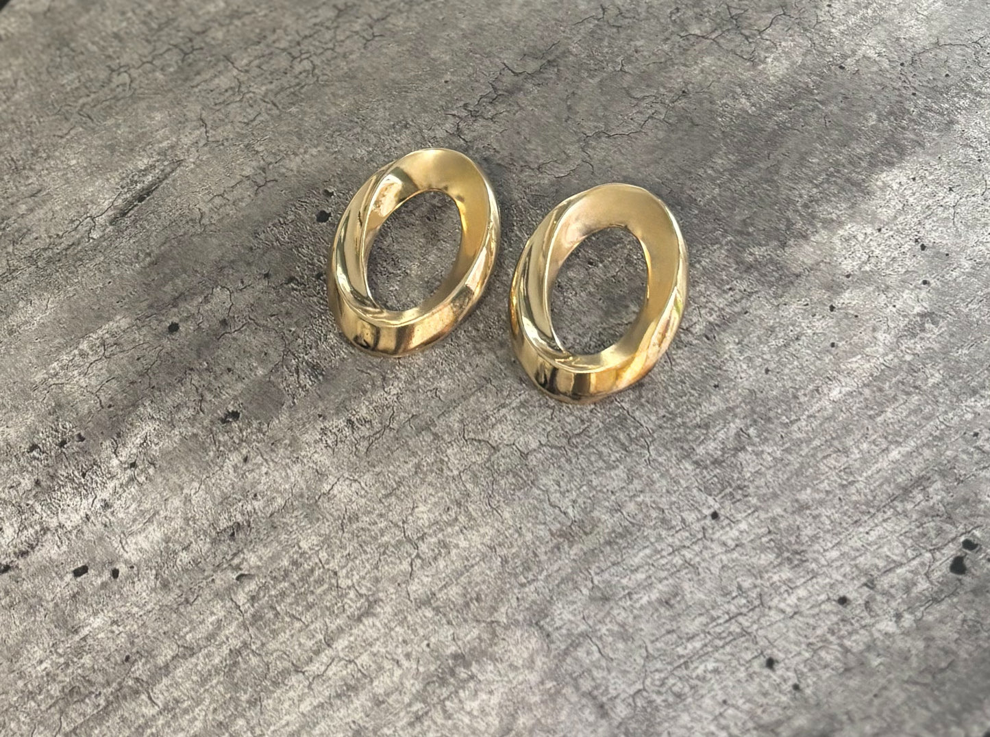 The Margot Luxe Large Drop Earrings (Gold)