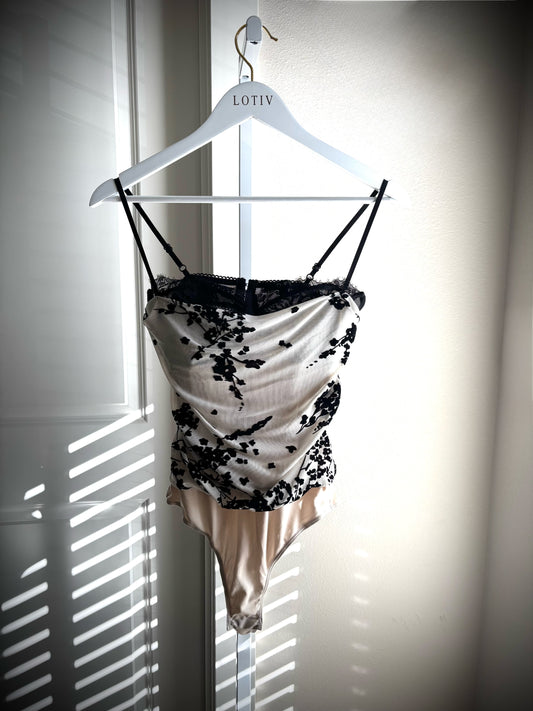 OPHELIA LACE FLORAL BODYSUIT (BLACK & NATURAL)