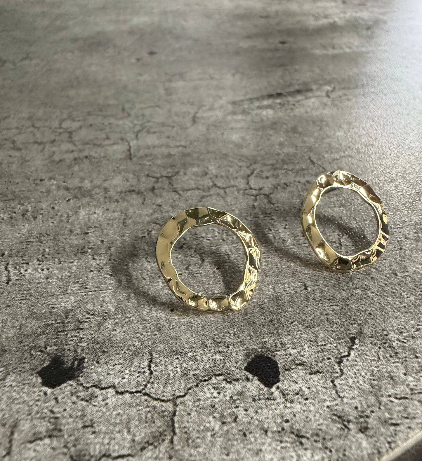 Selene Circle Earrings (Gold)