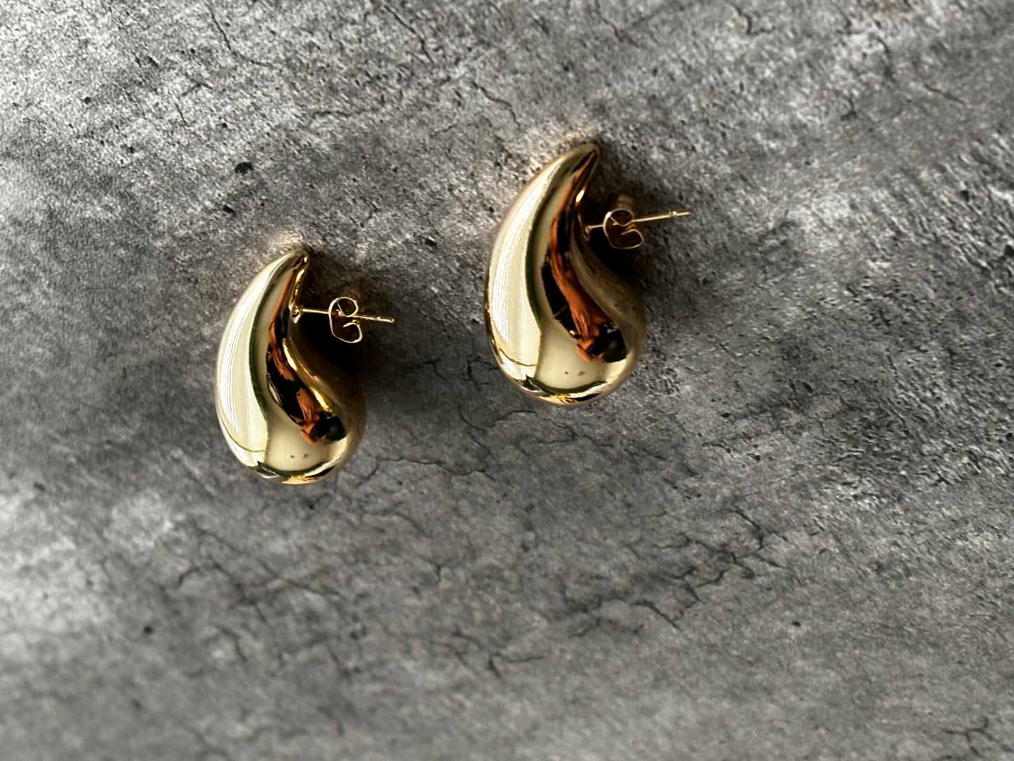 'BE WILD, STAY SOFT' WATER DROP EARRINGS