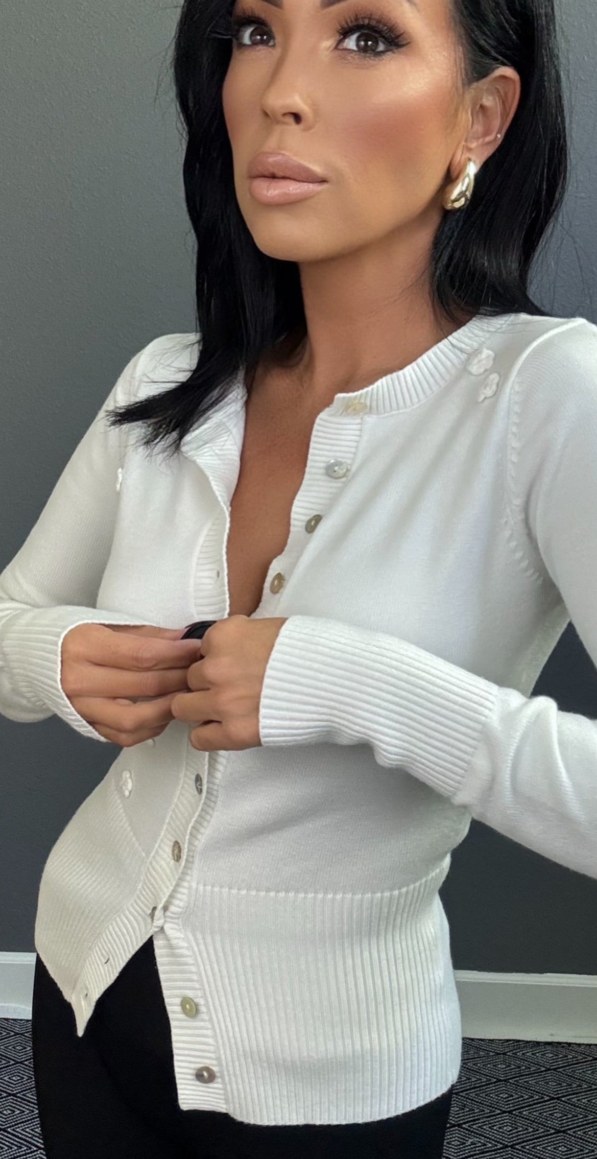 EMA FLOWER BUD KNIT CARDIGAN SWEATER (IVORY)