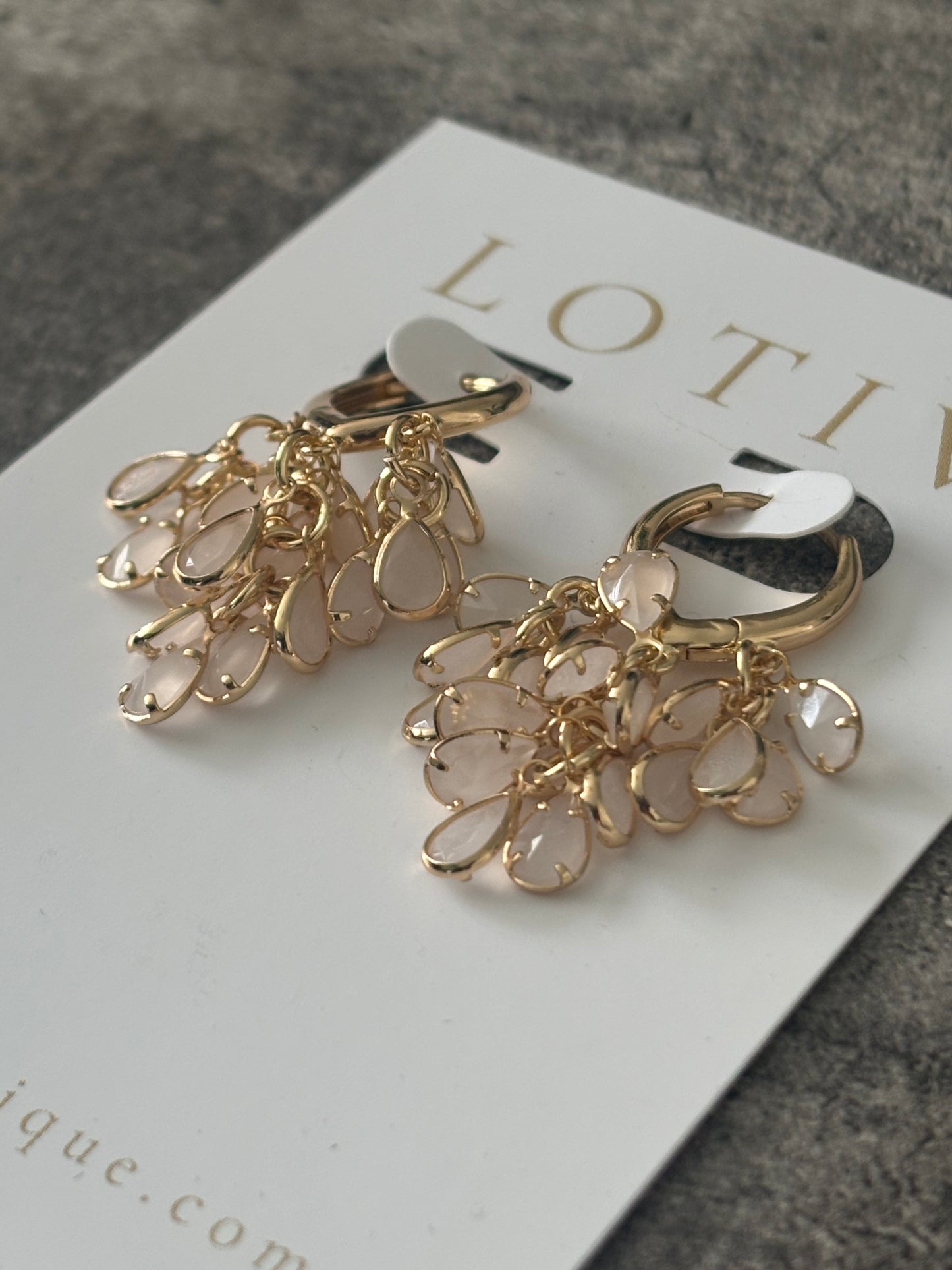 Holland Waterdrop Chandelier Earrings (Gold)