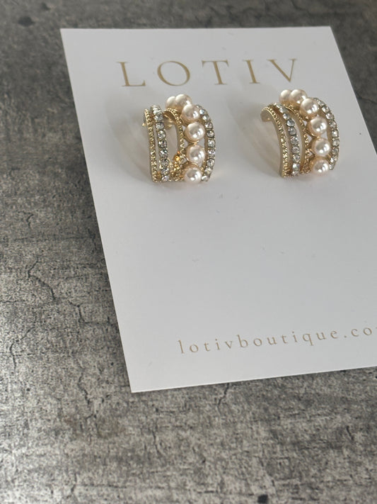 Avery Shine Pearl Cluster Cuff Hoops (Gold)