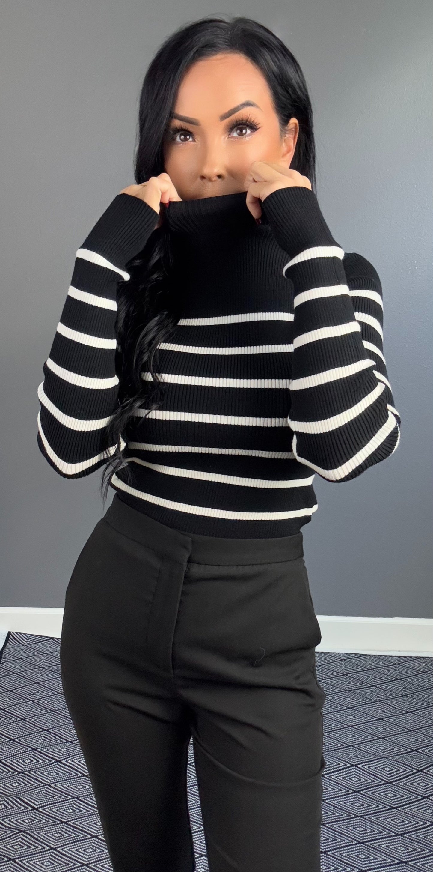 EMMELINE STRIPED MOCK NECK TOP (BLACK w/ CREAM)