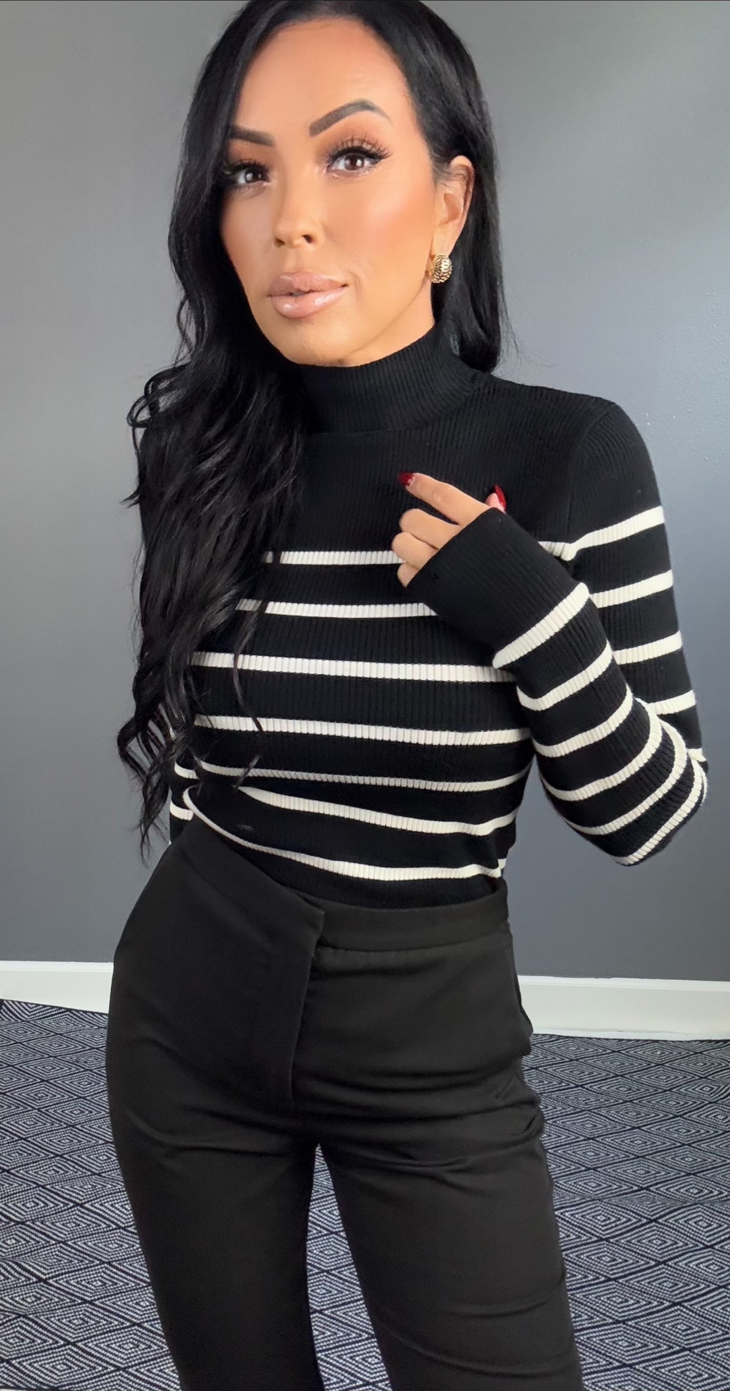 EMMELINE STRIPED MOCK NECK TOP (BLACK w/ CREAM)
