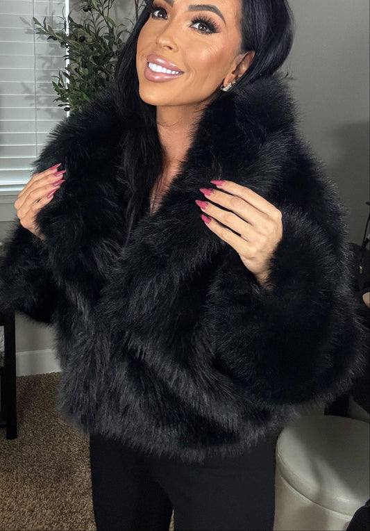 Lotiv Faux Fur Coat (Black)