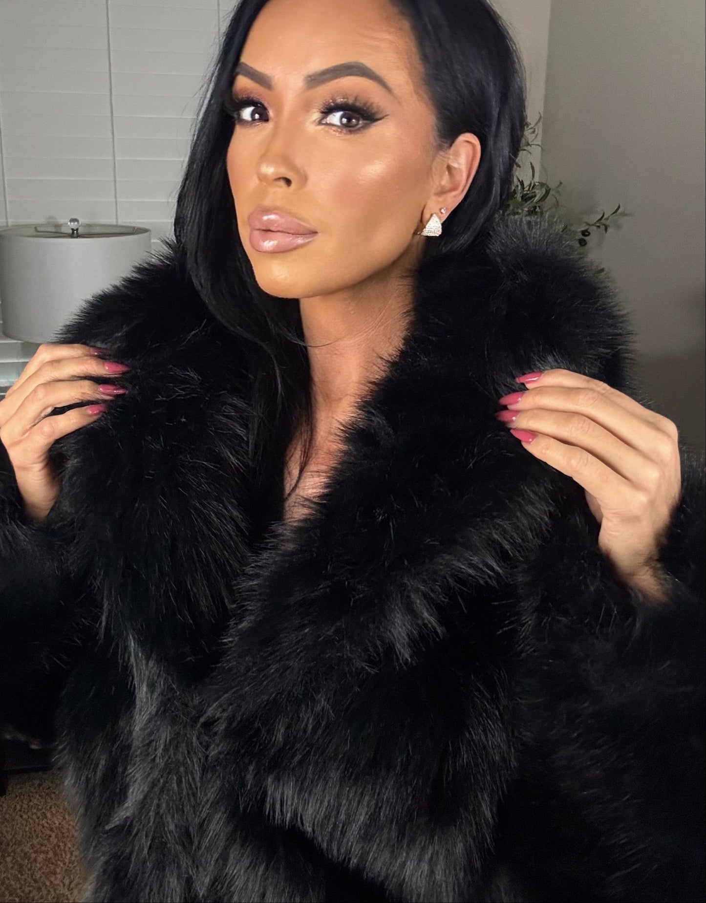 Lotiv Faux Fur Coat (Black)