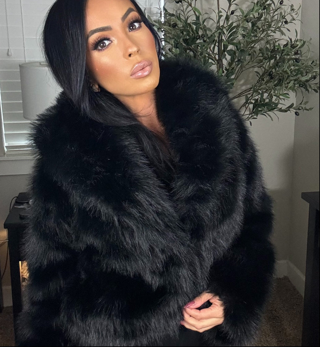 Lotiv Faux Fur Coat (Black)