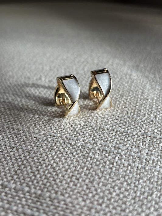 EVA WHITE PEARLIZED HUGGIES