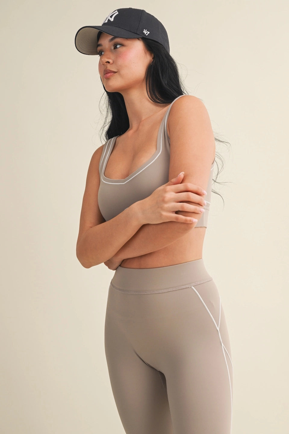 The Contrast Aligned Sports Bra Top (Taupe)