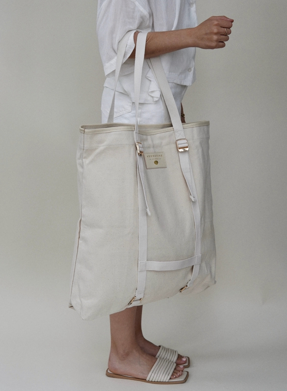 On Holiday 2.0 Hat Travel Tote
