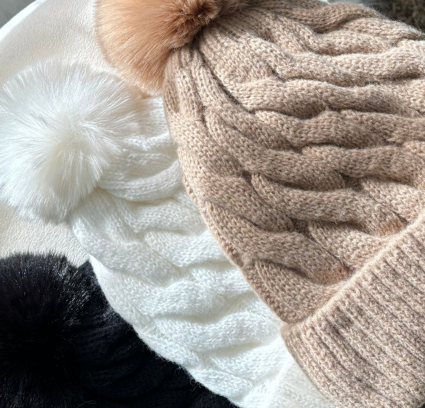 Lotiv Cable Knit Pom Pom Beanie Hat