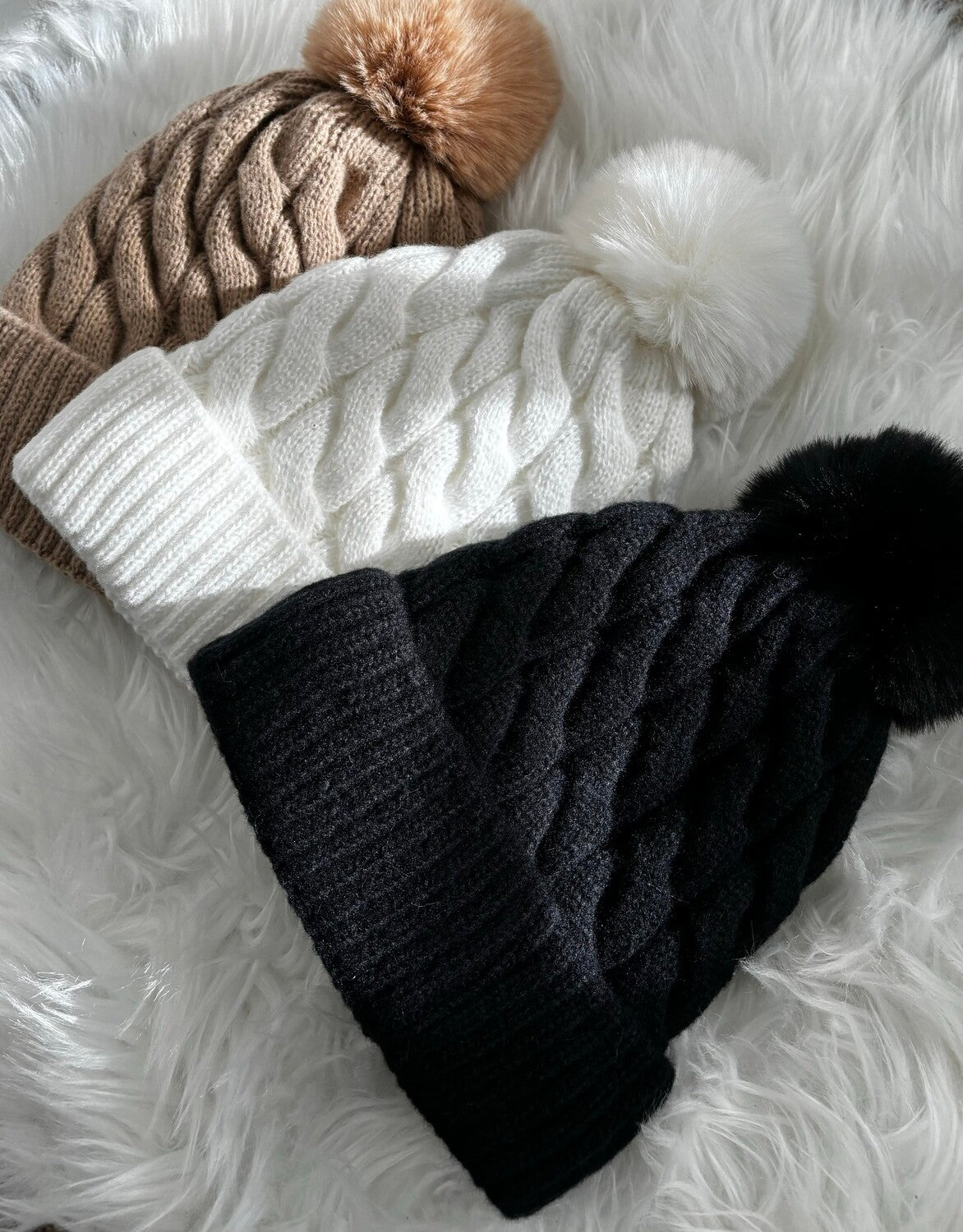 Lotiv Cable Knit Pom Pom Beanie Hat